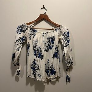 🍉3/$20 Floral Off the Shoulder Top